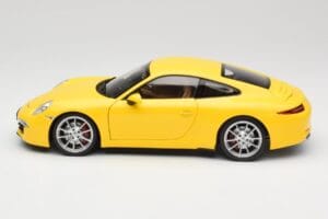Porsche 911 991 Carrera S Racing Yellow Minichamps 1:18 100061021 Druckguss — Bild 4 von 8