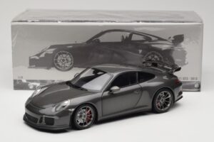 Porsche 911 991 GT3 Grey Metallic Minichamps 1:18 110062720 Druckguss — Bild 8 von 8