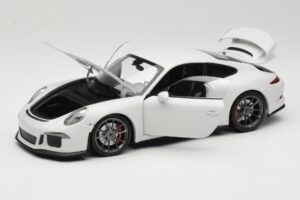 Porsche 911 991 GT3 Weiß Mit Silbernen Felgen Minichamps 1:18 113062721 Druckguss — Bild 2 von 8