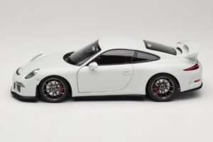 Porsche 911 991 GT3 Weiß Mit Silbernen Felgen Minichamps 1:18 113062721 Druckguss — Bild 4 von 8