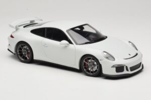 Porsche 911 991 GT3 Weiß Mit Silbernen Felgen Minichamps 1:18 113062721 Druckguss — Bild 6 von 8