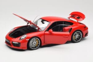 Porsche 911 991 Turbo S Guards Red Minichamps 1:18 110067122 Druckguss — Bild 2 von 8