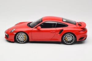 Porsche 911 991 Turbo S Guards Red Minichamps 1:18 110067122 Druckguss — Bild 4 von 8