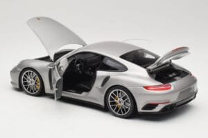 Porsche 911 991 Turbo S Silber Minichamps 1:18 113067126 Druckguss — Bild 5 von 8
