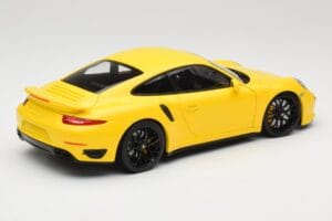Porsche 911 991 Turbo S Gelb Mit Schwarzen Felgen Minichamps 1:18 110062321 Druckguss — Bild 3 von 8
