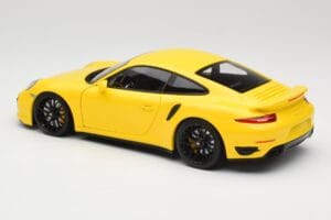 Porsche 911 991 Turbo S Gelb Mit Schwarzen Felgen Minichamps 1:18 110062321 Druckguss — Bild 7 von 8