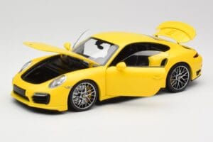 Porsche 911 991 Turbo S Gelb Mit Silbernen Felgen Minichamps 1:18 110062322 Druckguss — Bild 2 von 8