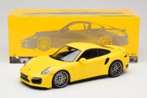 Porsche 911 991 Turbo S Gelb Mit Silbernen Felgen Minichamps 1:18 110062322 Druckguss — Bild 8 von 8