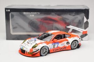 Porsche 911 991.1 GT3 R Manthey Racing #12 F. Klohs / P. Renauer 24 Hours Nurburgring 2017 Minichamps 1:18 155176912 Druckgus — Bild 6 von 6