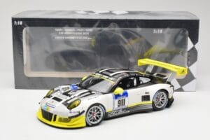 Porsche 911 991.1 GT3 R #911 Manthey Racing N. Tandy / E. Bamber 24h Nürburgring 2016 Minichamps 1:18 155166911 Druckguss — Bild 6 von 6
