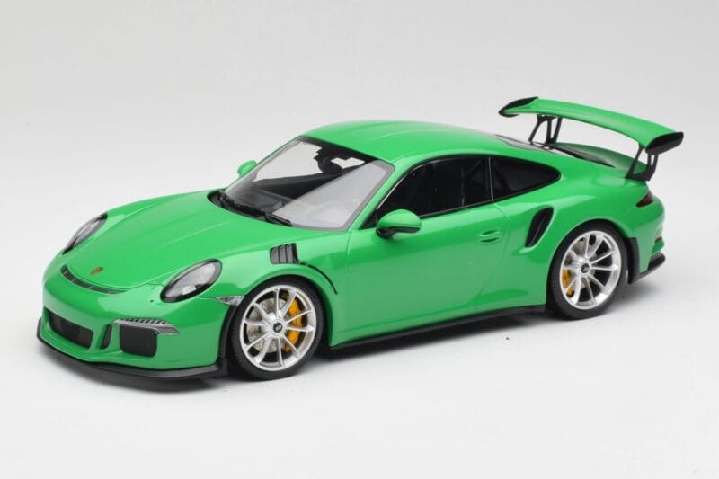 Porsche 911 991.1 GT3 RS Lizard Grün & Silberne Räder Minichamps 1:18 153066229 Druckguss