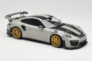 Porsche 911 991.2 GT2 RS Chalk Weissach Package Goldene Felgen Minichamps 1:18 155068304 Druckguss — Bild 4 von 6