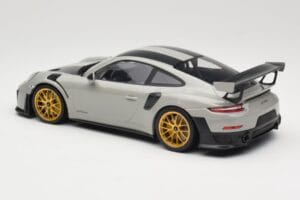 Porsche 911 991.2 GT2 RS Chalk Weissach Package Goldene Felgen Minichamps 1:18 155068304 Druckguss — Bild 5 von 6