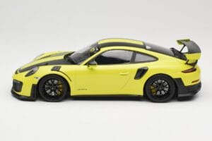 Porsche 911 GT2 RS 991.2 Weissach Package Grün Schwarze Felgen Minichamps 1:18 155068300-1 Druckguss — Bild 3 von 6