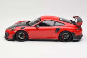 Porsche 911 GT2 RS 991.2 Rot Schwarze Felgen Minichamps 1:18 155068307 Druckguss — Bild 3 von 6