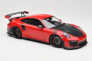 Porsche 911 GT2 RS 991.2 Rot Schwarze Felgen Minichamps 1:18 155068307 Druckguss — Bild 4 von 6