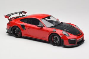 Porsche 911 GT2 RS 991.2 Rot Schwarze Felgen Minichamps 1:18 155968307 Druckguss — Bild 4 von 6