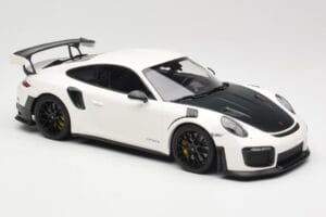 Porsche 911 991.2 GT2 RS Weiß mit Schwarzen Felgen Minichamps 1:18 155068310 Druckguss — Bild 4 von 6