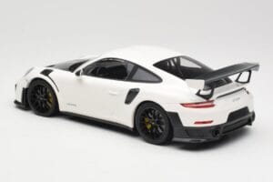 Porsche 911 991.2 GT2 RS Weiß mit Schwarzen Felgen Minichamps 1:18 155068310 Druckguss — Bild 5 von 6