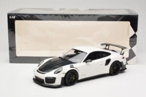 Porsche 911 991.2 GT2 RS Weiß mit Schwarzen Felgen Minichamps 1:18 155068310 Druckguss — Bild 6 von 6