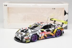 Porsche 911 991.2 GT3 R #8 Iron Force Ring Police 24 Hours Nürburgring 2019 Minichamps 1:18 153196088 Druckguss — Bild 6 von 6