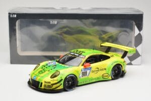 Porsche 911 991.2 GT3 R #911 Manthey Racing R. Dumas / F. Makowiecki 24 Hours of Nürburgring 2017 Minichamps 1:18 155176911 D — Bild 6 von 6