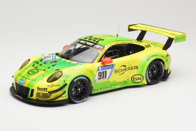 Porsche 911 991.2 GT3 R #911 Manthey Racing R. Dumas / F. Makowiecki 24 Hours of Nürburgring 2017 Minichamps 1:18 155176911 D