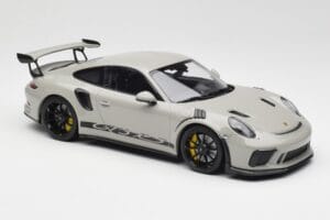 Porsche 911 991.2 GT3 RS Chalk Wording Schwarze Felgen Minichamps 1:18 153068230 Druckguss — Bild 4 von 6
