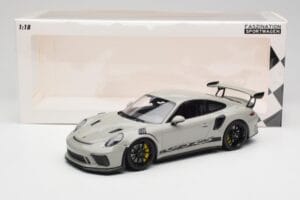 Porsche 911 991.2 GT3 RS Chalk Wording Schwarze Felgen Minichamps 1:18 153068230 Druckguss — Bild 6 von 6