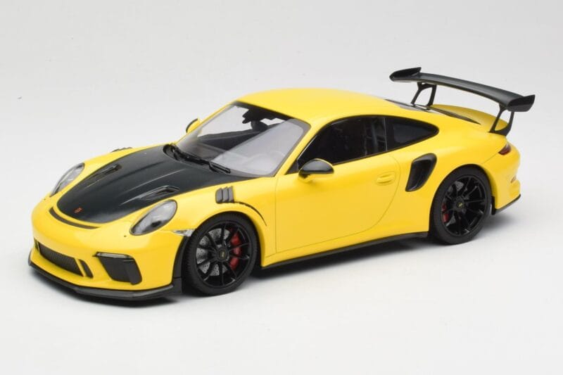 Porsche 911 991.2 GT3 RS Gelb mit Schwarzen Felgen Minichamps 1:18 155068231 Druckguss