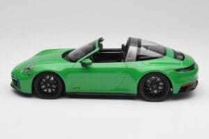 Porsche 911 991.2 Targa 4 GTS British Racing Grün Minichamps 1:18 155061065 Druckguss — Bild 3 von 6