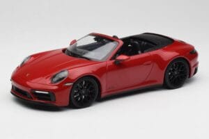 Porsche 911 992 Carrera 4 GTS Cabriolet Rot Minichamps 1:18 155063032 Druckguss