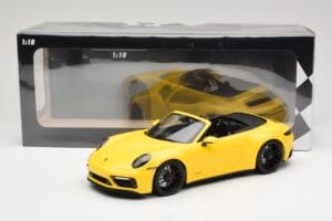 Porsche 911 992 Carrera 4 GTS Cabriolet Gelb Minichamps 1:18 155063030 Druckguss — Bild 6 von 6