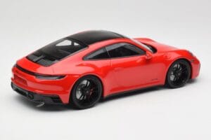 Porsche 911 992 Carrera 4 GTS Rot Minichamps 1:18 155063100 Druckguss — Bild 2 von 6