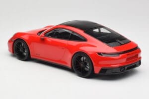 Porsche 911 992 Carrera 4 GTS Rot Minichamps 1:18 155063100 Druckguss — Bild 5 von 6