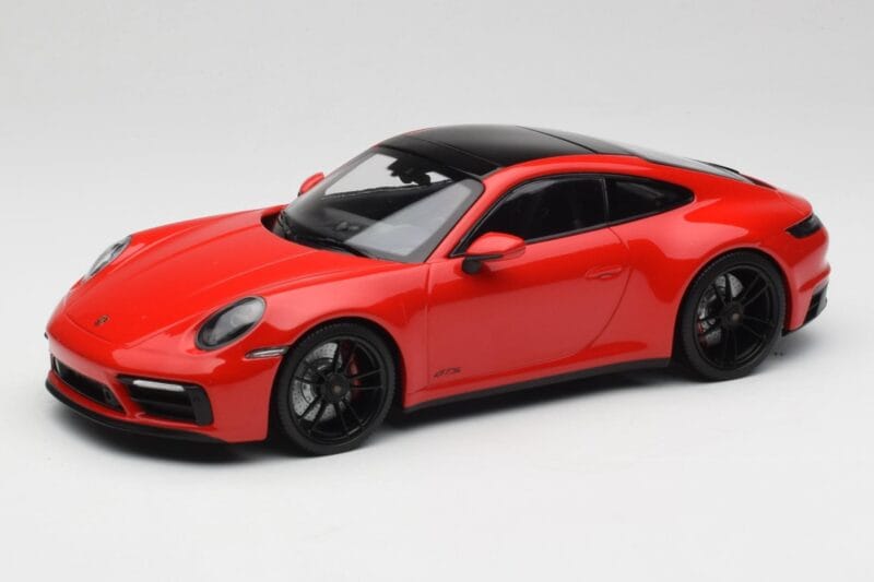 Porsche 911 992 Carrera 4 GTS Rot Minichamps 1:18 155063100 Druckguss