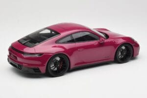 Porsche 911 992 Carrera 4 GTS Rubystar Minichamps 1:18 155063102 Druckguss — Bild 2 von 6