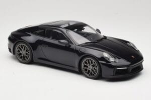 Porsche 911 992 Carrera 4S Blue Metallic Minichamps 1:18 155067321 Druckguss — Bild 4 von 6
