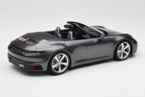 Porsche 911 992 Carrera 4S Cabriolet Agate Grey Metallic Minichamps 1:18 155067336 Druckguss — Bild 2 von 6