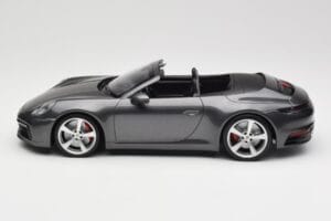 Porsche 911 992 Carrera 4S Cabriolet Agate Grey Metallic Minichamps 1:18 155067336 Druckguss — Bild 3 von 6