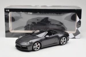 Porsche 911 992 Carrera 4S Cabriolet Agate Grey Metallic Minichamps 1:18 155067336 Druckguss — Bild 6 von 6