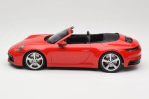 Porsche 911 992 Carrera 4S Cabriolet Rot Minichamps 1:18 155067331 Druckguss — Bild 3 von 6