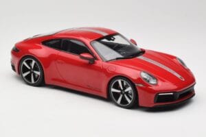 Porsche 911 992 Carrera 4S Carmine Red Minichamps 1:18 155067326 Druckguss — Bild 4 von 6