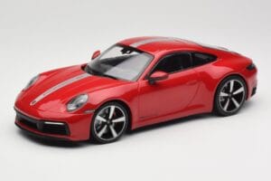 Porsche 911 992 Carrera 4S Carmine Red Minichamps 1:18 155067326 Druckguss