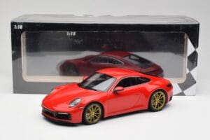 Porsche 911 992 Carrera 4S Guards Rot & Goldene Räder Minichamps 1:18 153067328 Druckguss — Bild 6 von 6