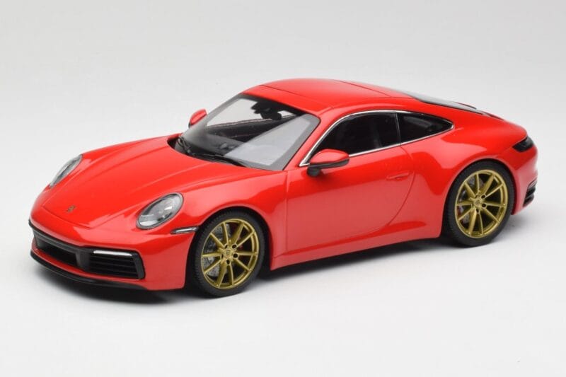 Porsche 911 992 Carrera 4S Guards Rot & Goldene Räder Minichamps 1:18 153067328 Druckguss