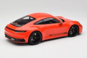 Porsche 911 992 Carrera 4S Lava Orange Minichamps 1:18 155067327 Druckguss — Bild 2 von 6