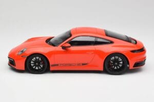 Porsche 911 992 Carrera 4S Lava Orange Minichamps 1:18 155067327 Druckguss — Bild 3 von 6