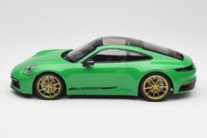 Porsche 911 992 Carrera 4S Python Green Minichamps 1:18 155067325 Druckguss — Bild 3 von 6