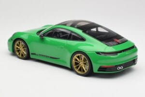 Porsche 911 992 Carrera 4S Python Green Minichamps 1:18 155067325 Druckguss — Bild 5 von 6